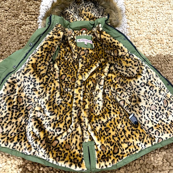 COPY - Girls Winter Coat with thick animal print fleece lining. Size 14 - Picture 4 of 7